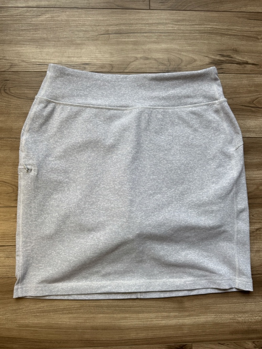 Duluth Trading Co Pull On Skort Women’s Size Small white black space-dyed